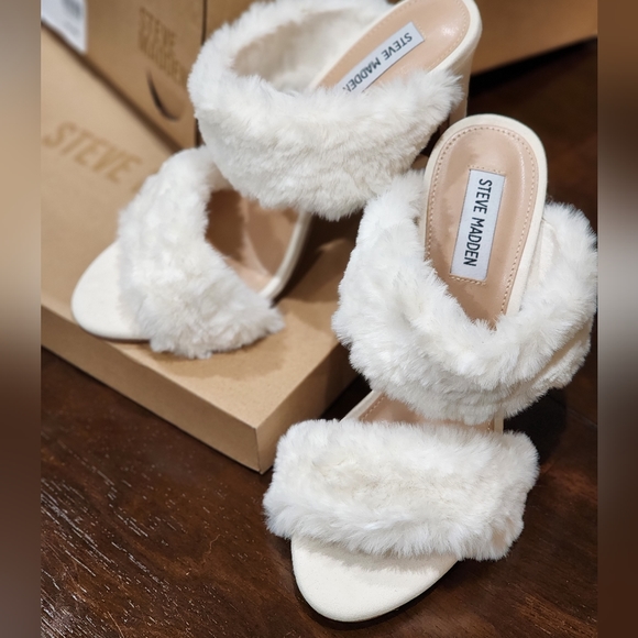 Steve Madden fuzzy stiletto, sz 9 - Picture 3 of 5